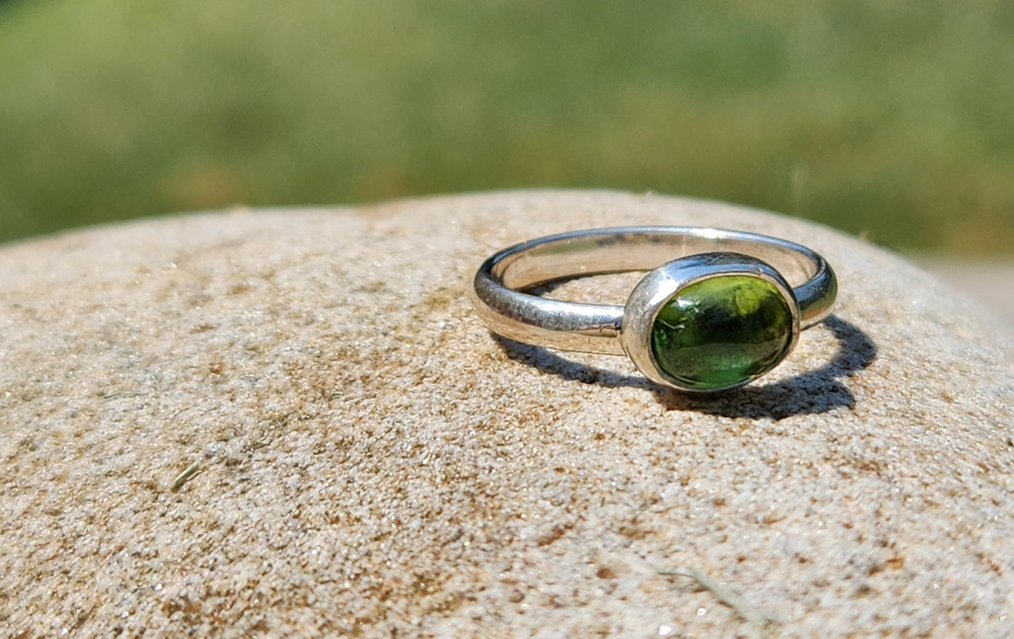 Leos & Virgos 💚 their Peridot