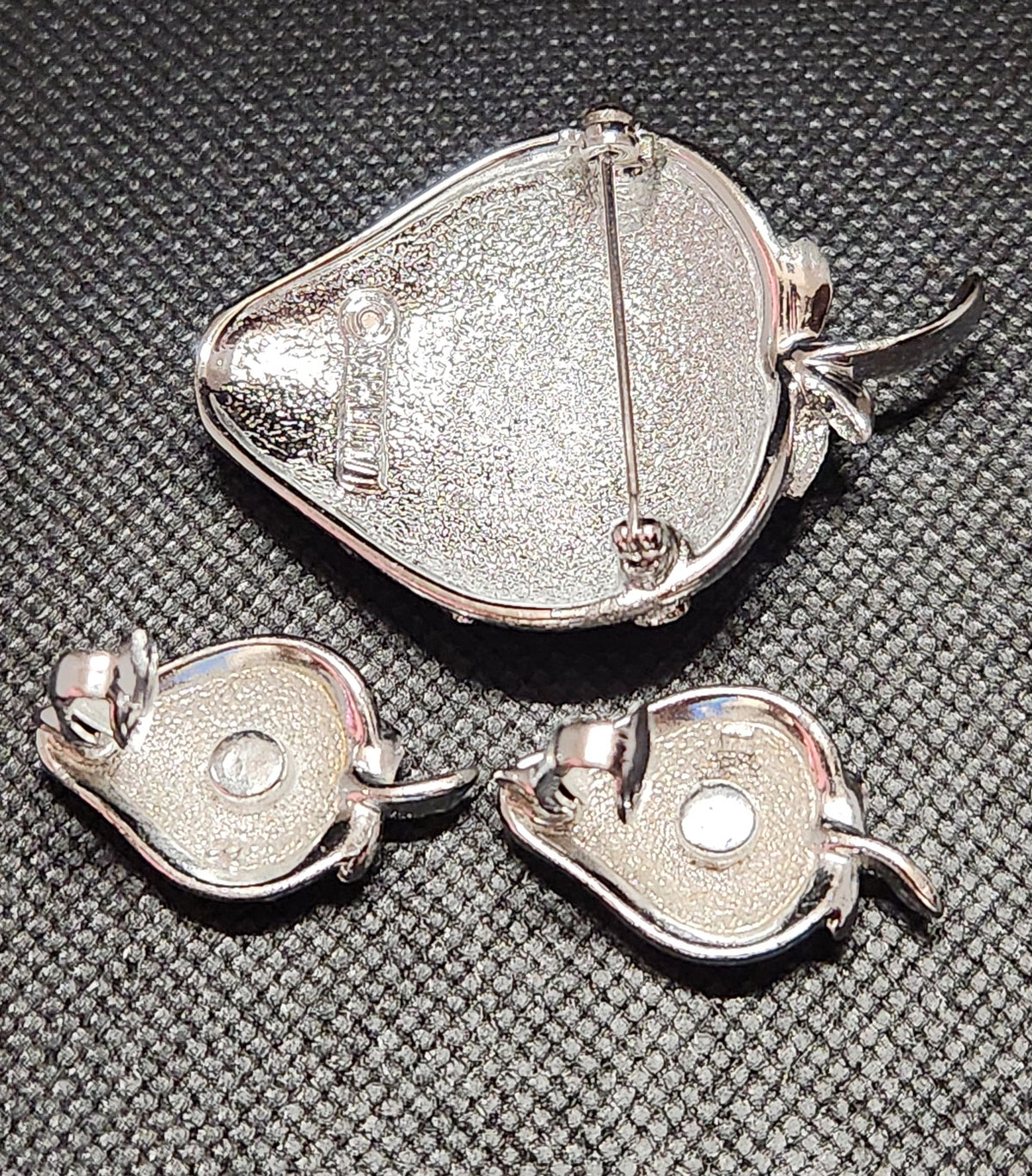 Vtg Sarah Coventry Strawberry Ice Brooch and Clip Earrings Set